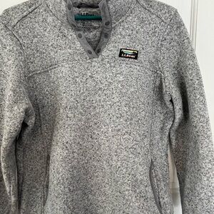 L.L. Bean Women’s Fleece Pullover 
Size XL fits smaller, like a Lg
1 snap gone